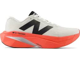 New Balance W's Supercomp Trainer v3